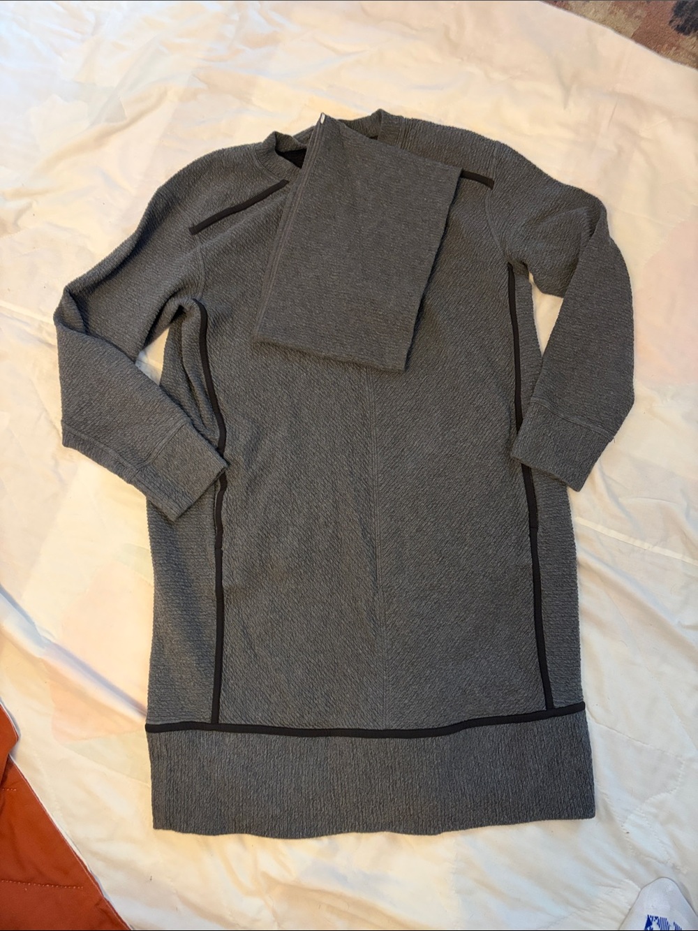 Lululemon Size 10 On Repeat Sweater Dress with Detachable Collar